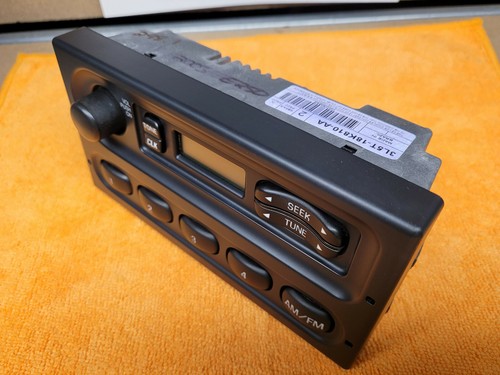 GENUINE FORD 98-2002 E-150 F150 E250 RANGER Am Fm Radio Tuner 3F2T-19B131-AA - Picture 9 of 9