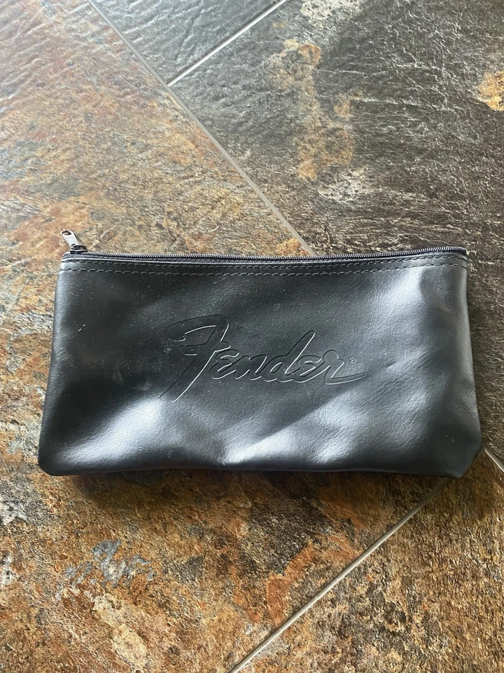 Micrófono de mano Fender P51 con soporte de escritorio Foto 4 de 4