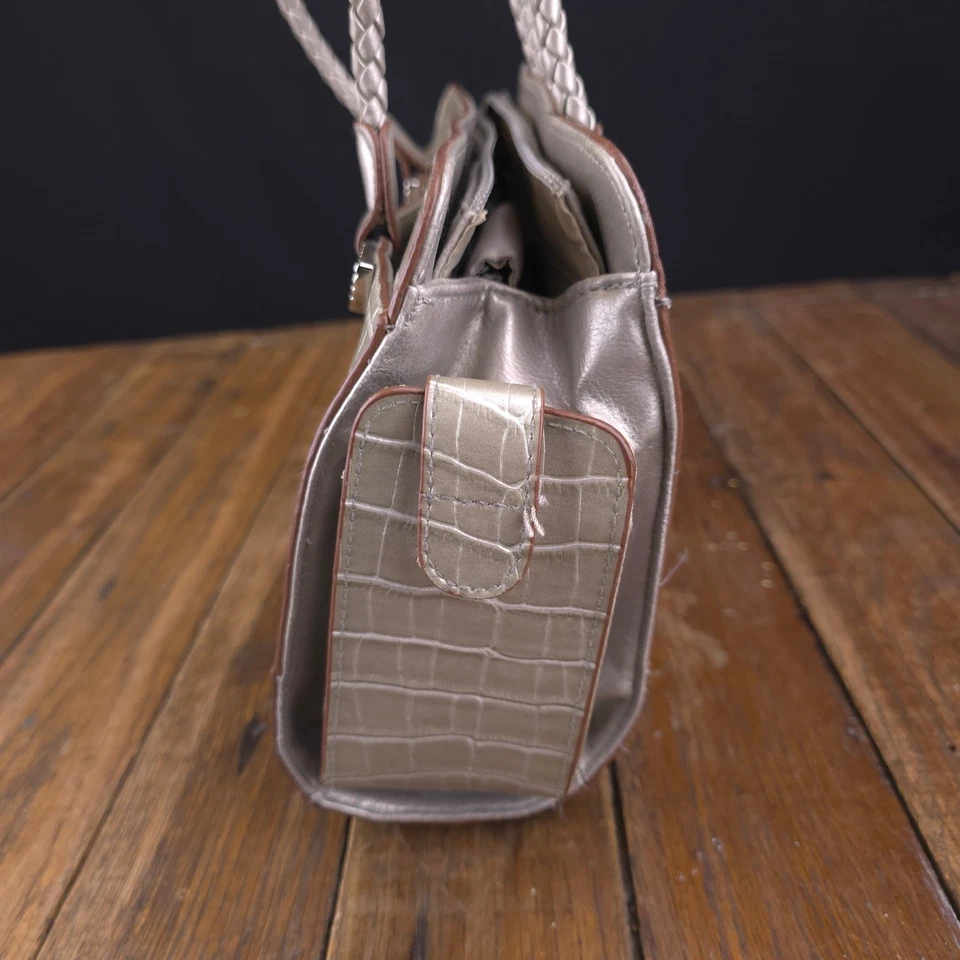 Cartera Bueno Plateada Estampado Animal Piel de Cocodrilo en Relieve Diseño 6 Compartimentos con Cremallera Foto 4 de 4