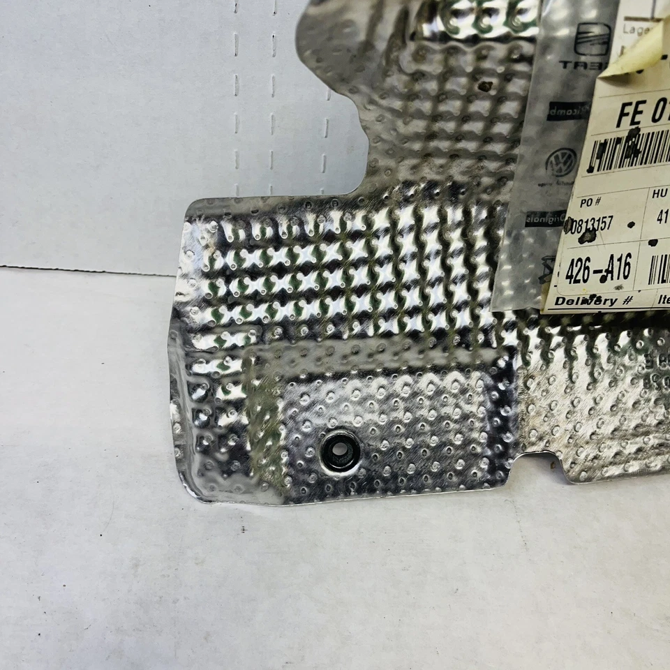 Nuevo subchasis delantero izquierdo protector térmico Audi S4 8T0399299E OEM 2009-16 Foto 2 de 4