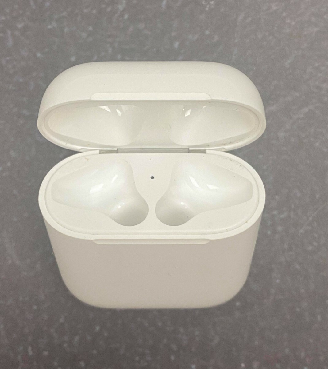 Apple AirPod OEM Charging Case A1602 with Original charging Cable