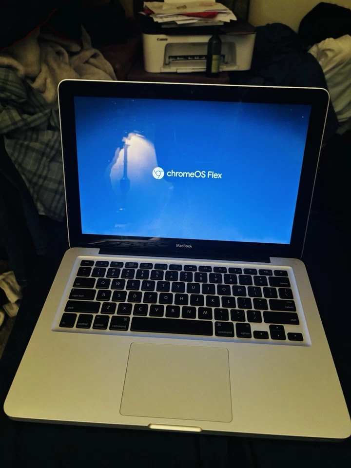 2008 MacBook A1278 PRO/now Chromebook Flex—INTEL CORE 2 DUAL 4GB  120g  - Image 2 of 4