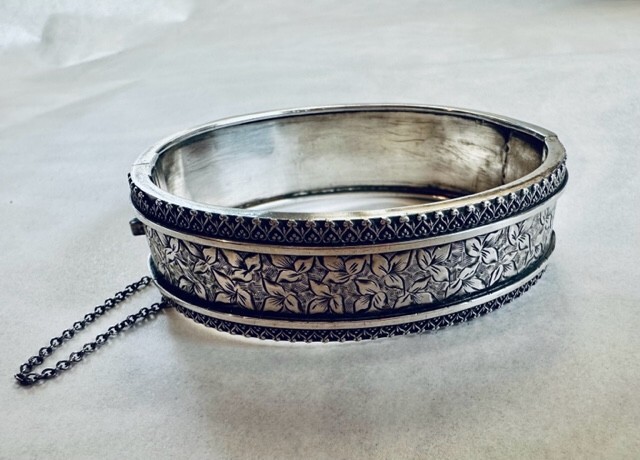 Antique Etched Vintage Solid Silver Hallmarked Br… - image 1