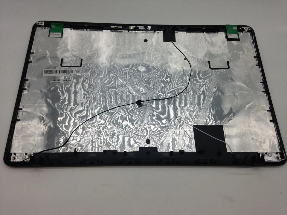 Tapa superior pantalla Toshiba Satellite L500D H000030580 13N0-Y3A0701 rayada Foto 3 de 3