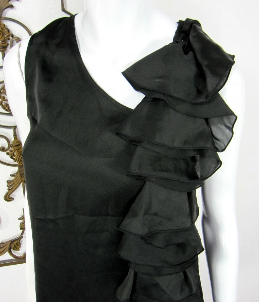 VESTIDO GO International sin mangas con volantes talla xs cuello redondo negro   Foto 3 de 4