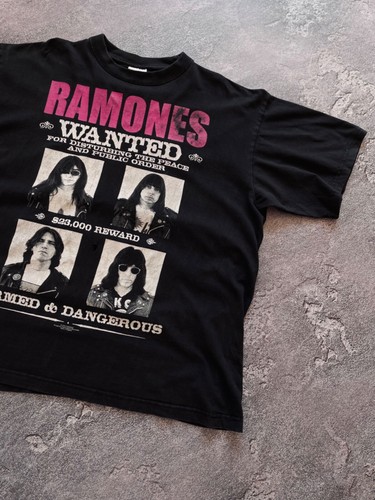 Vintage Ramones 2003 WANTED Band Rock T-Shirt Rare XL Size - Picture 2 of 14