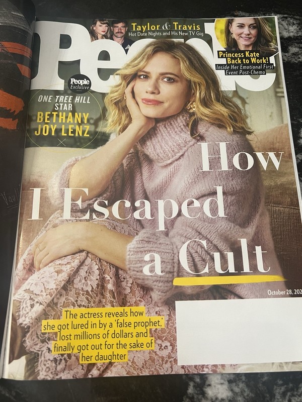 PEOPLE Magazine October 28, 2024