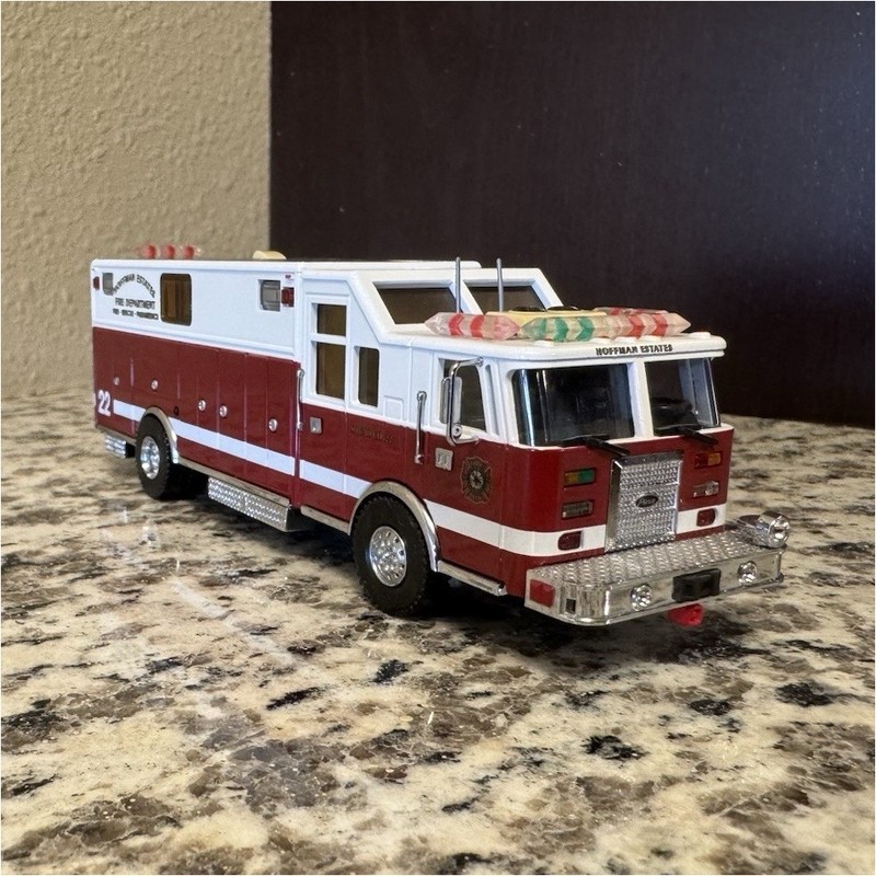 1/64 Code 3 Hoffman Estates Fire Dept Rescue Unit 22 Truck Model