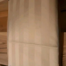 THE COMPANY STORE SATEEN  100% COTTON SHEET SET XL TWIN 3 PC  STRIPED  GOLD/GOLD