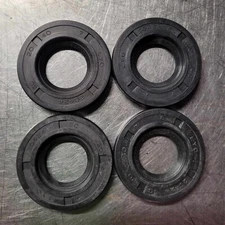 LYO 20424 20x40x7 Oil Seals Lot of 4