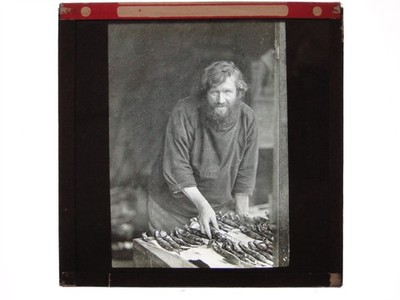 Fischer Fischhändler Marktstand Fischzauber Laterne Dia um 1900