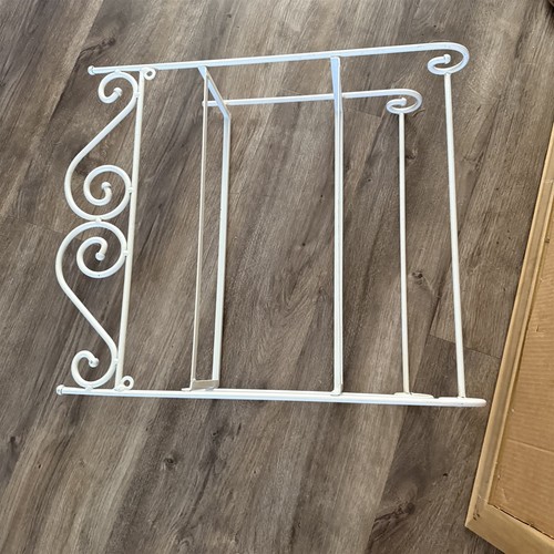VINTAGE METAL BATHROOM SHELF TOWEL RACK Glass Shelves White Painted - Picture 9 of 12