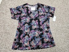 Vera Bradley Women's Scrub Top Paisley All Over Print Size Small New With Tags.