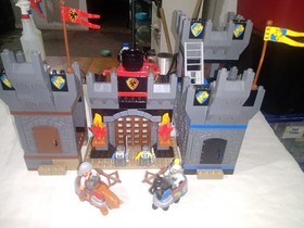 2004 VINTAGE LEGO DUPLO 4777 KNIGHTS CASTLE INCOMPLETE(READ DETAILS) HTF GUC