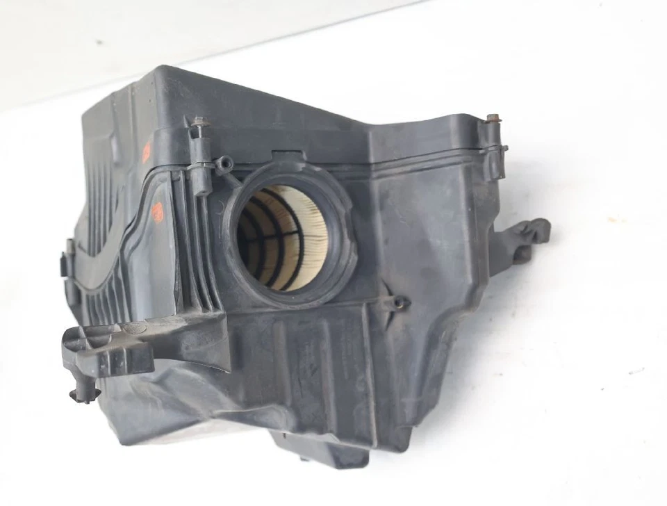 Boîte de filtre à air Volvo V50  100 kW 136 HP diesel 85375 - Photo 2/4