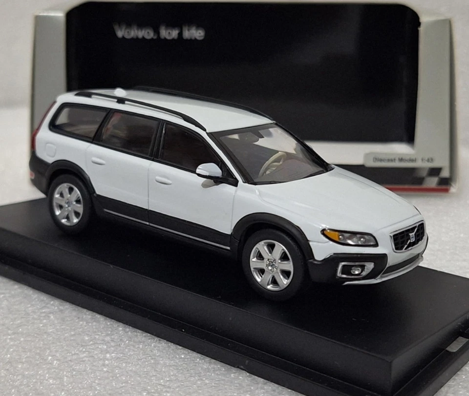 Volvo XC70 4x4 2007 Polar White 1:43 Motorart VFL2300060 EXTREMELY RARE!! - Image 3 of 4