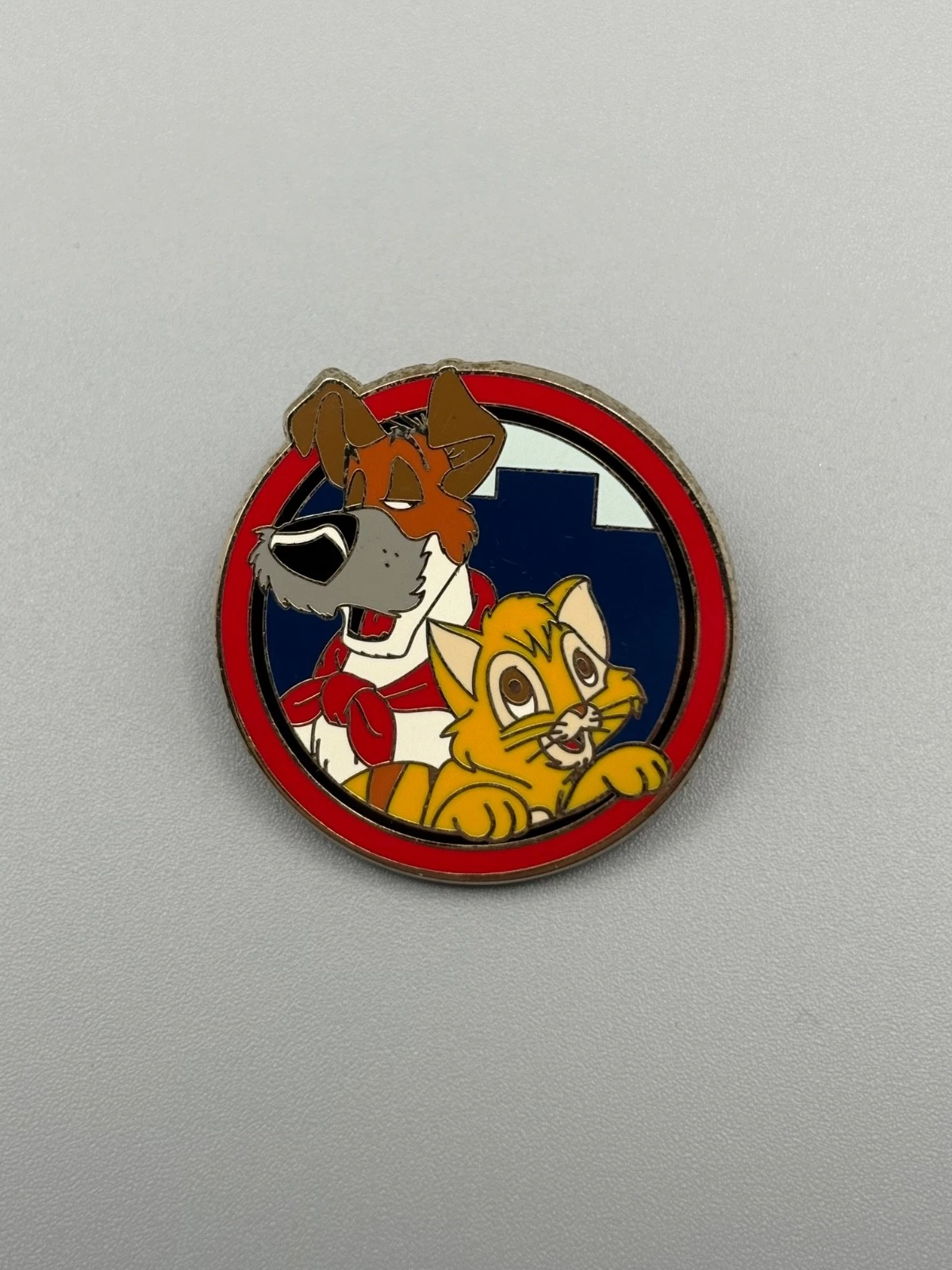DISNEY TRADING PIN * OLIVER & COMPANY * DODGER AND OLIVER * BEST FRIENDS