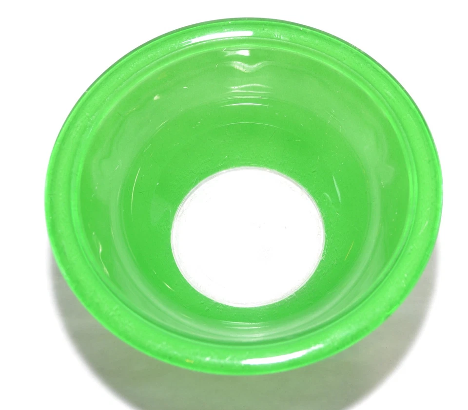 322 PYREX CORNING 30 Solid Green - Rare - Good Vintage condition - Image 3 of 4