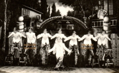 C.1930 PEKING BEIJING ? CHINA, ACROBAT CHILDREN SHOW THEATER DANCE PHOTO F2