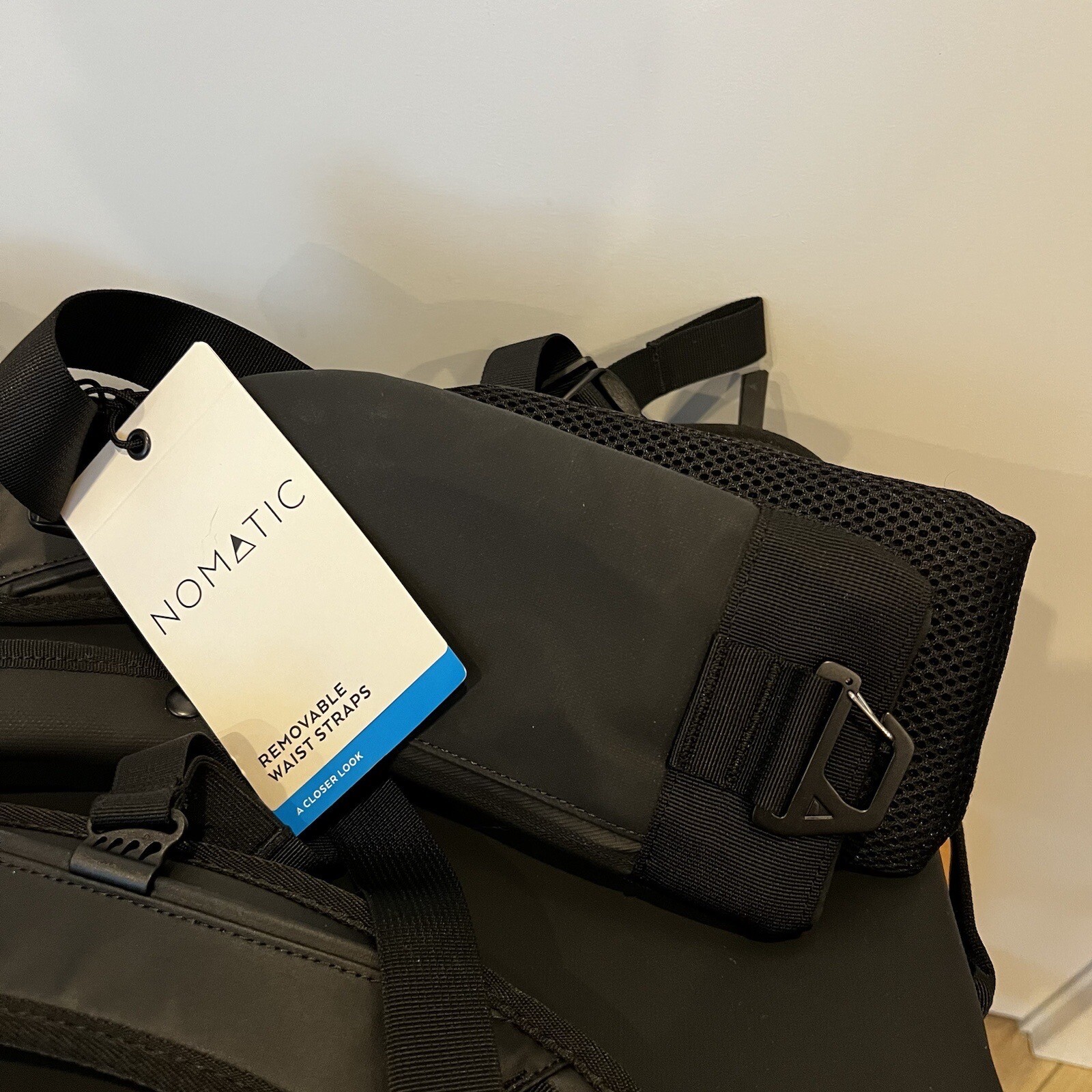 NOMATIC 40L Travel Bag V2 Convertible Duffel/Backpack Carryon Bag