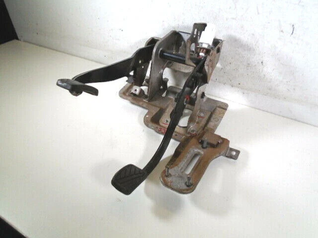 CAJA DE PEDALES SUZUKI SX4 GLX 2006-2011 Foto 2 de 3