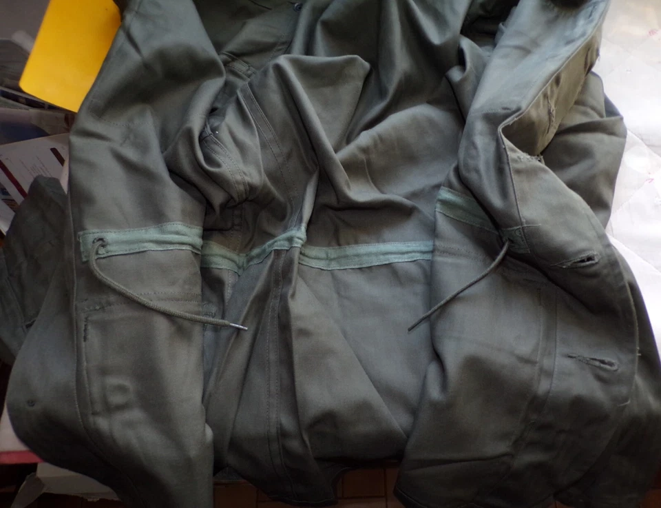 VESTE DE TREILLIS DE L'ARMEE DE L'AIR DE L'ARMEE FRANCAISE AVEC ETIQUETTE 1980 - Photo 3/4