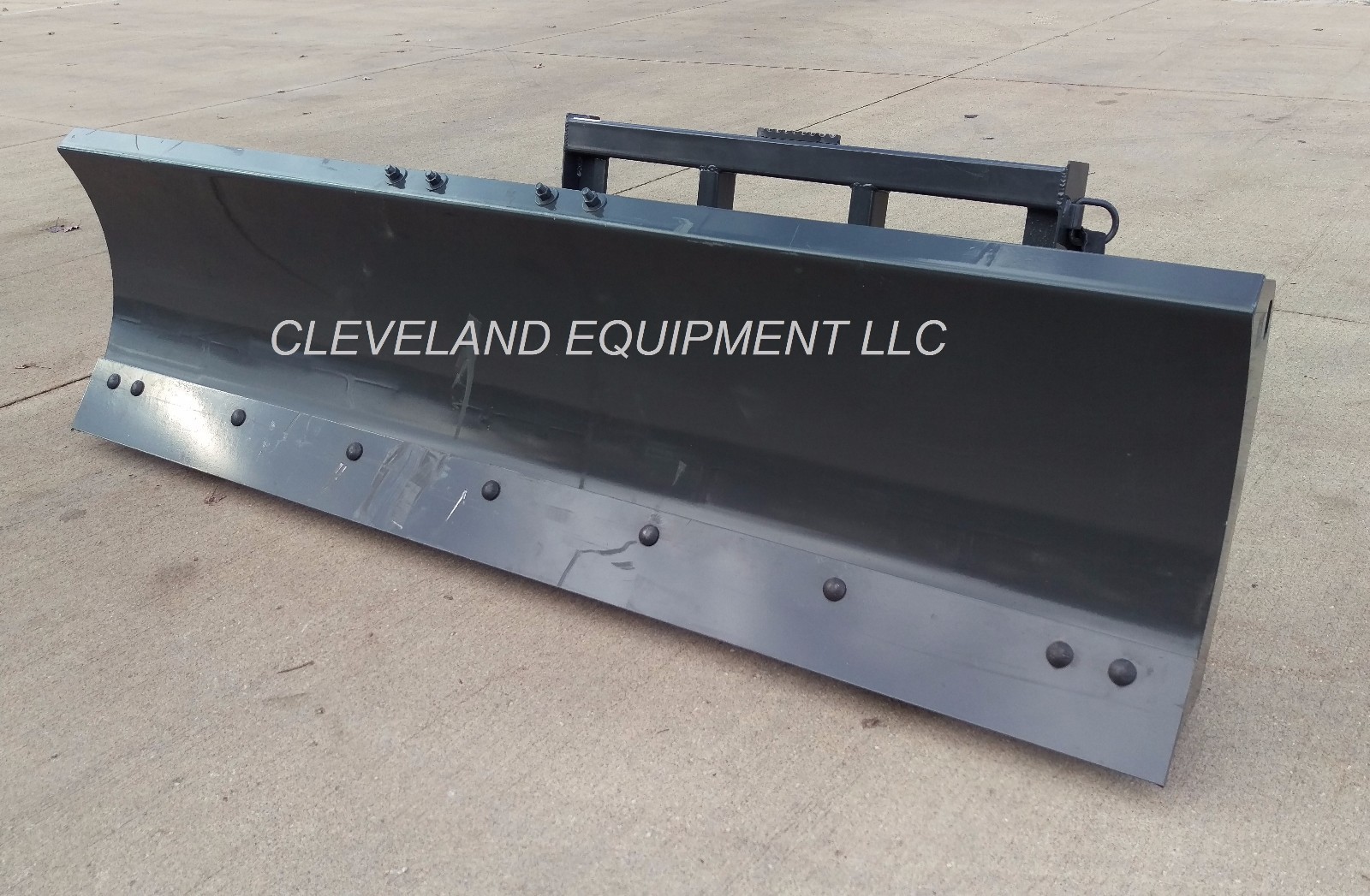 NEW 72" COMPACT TRACTOR / SKID STEER SNOW PLOW BLADE ATTACHMENT Kubota