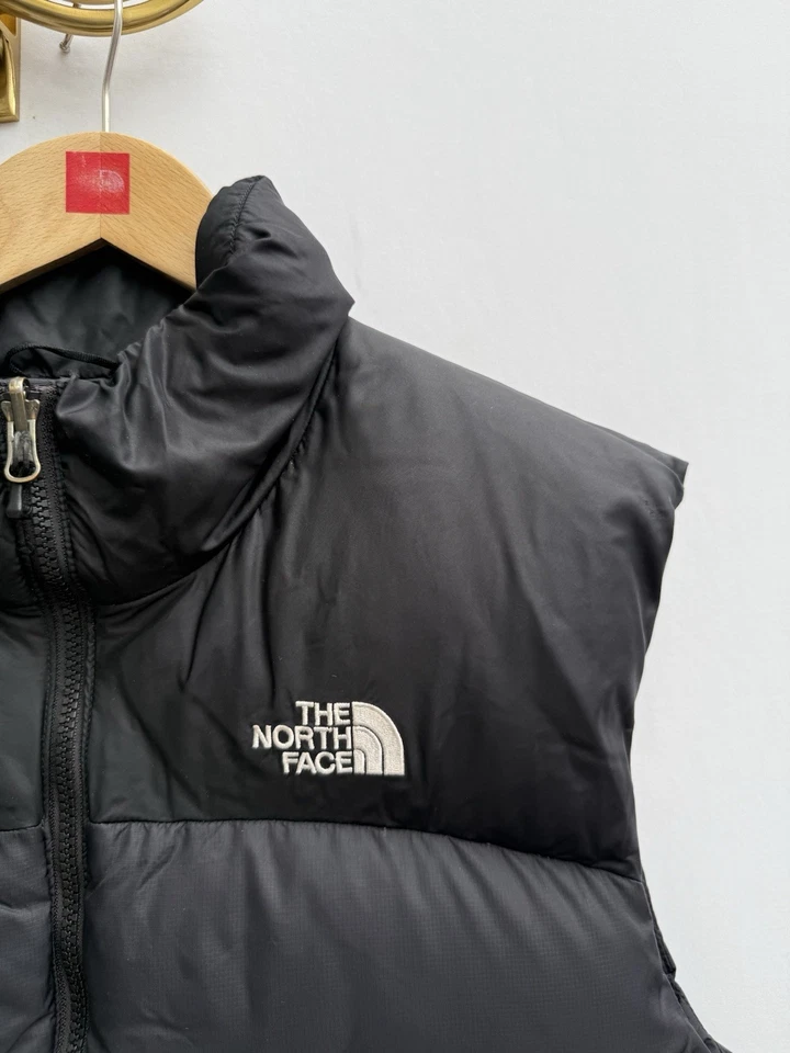 The North Face Nuptse 700, photo 4 of 5