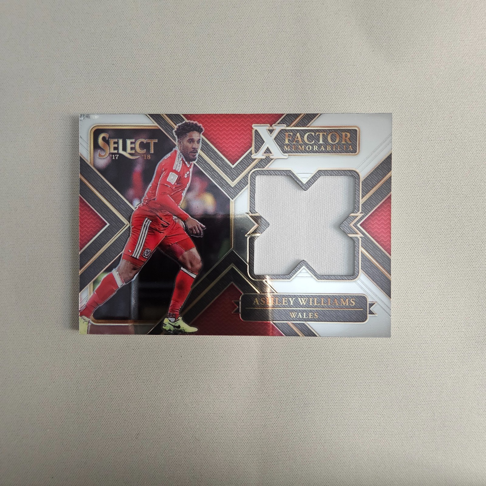 Panini Select Soccer 2017/18 - Galles - Ashley Williams - PATCH