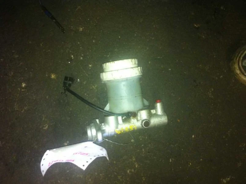 CILINDRO MESTRE DE FREIO 89 90 91 92 COLT - Imagem 2 de 2