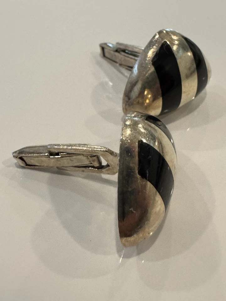 Mid Century Better Than Sterling Silver 970 ABOTOADURAS México com ônix preto - Imagem 3 de 4