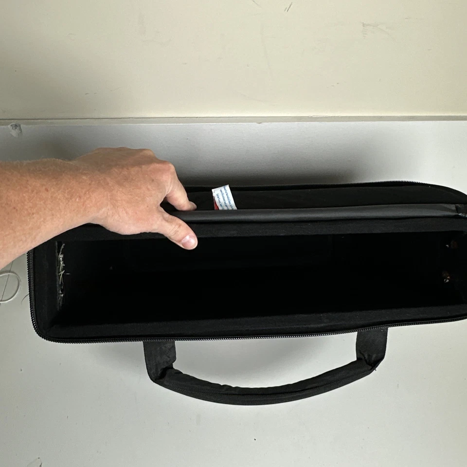 Gator Cases GRB-2U 2U Audio Rack Bag Missing Brackets - Image 4 of 4