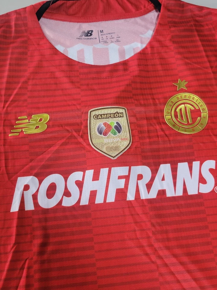 Jersey Toluca Calce Ajustado 2026 Local Diablos Parches Campeón y Estrella Foto 3 de 4