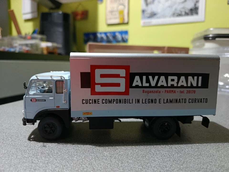 Camion d'epoca scala 1/43 - Immagine 2 di 4
