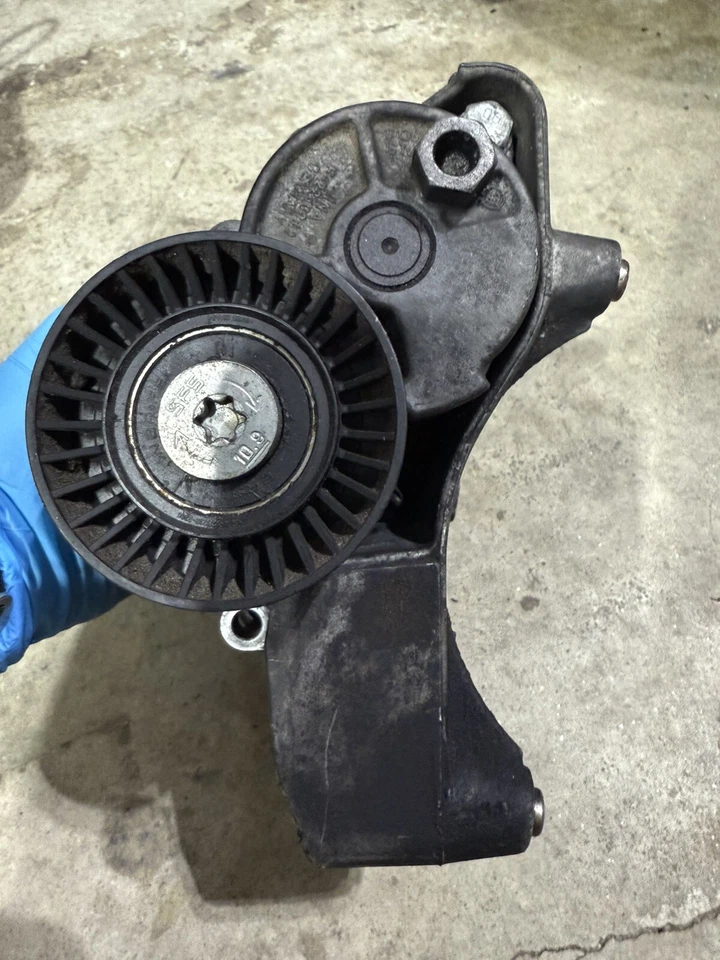 2000-05 BMW E39 E46 X5 M54 Tensioner Bracket 7512556 - Image 4 of 4