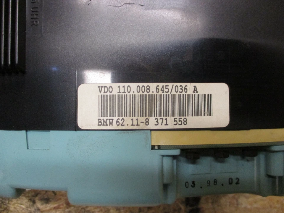 Cuadro de instrumentos velocímetro cabina BMW E36 318ti 8371558 VDO 110008645/036 Foto 2 de 4