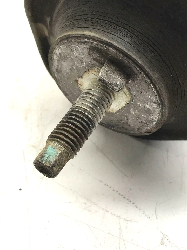 2006 FORD FREESTYLE двигатель коробка передач крепление пассажира справа 3,0 л 5F936068BF - Изображение 4 из 4