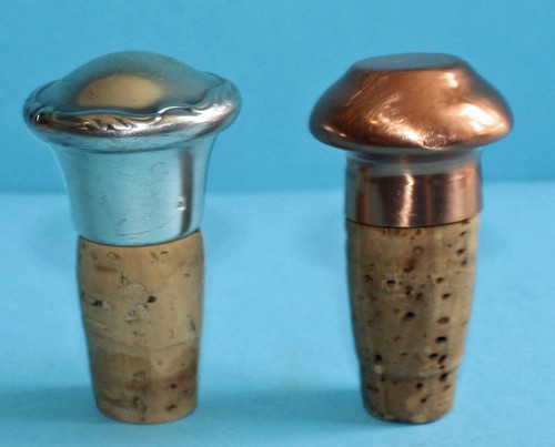 Alte WMF Metall Zierkorken / 2 Flaschenkorken / Antique Metalwork Bottle Stopper