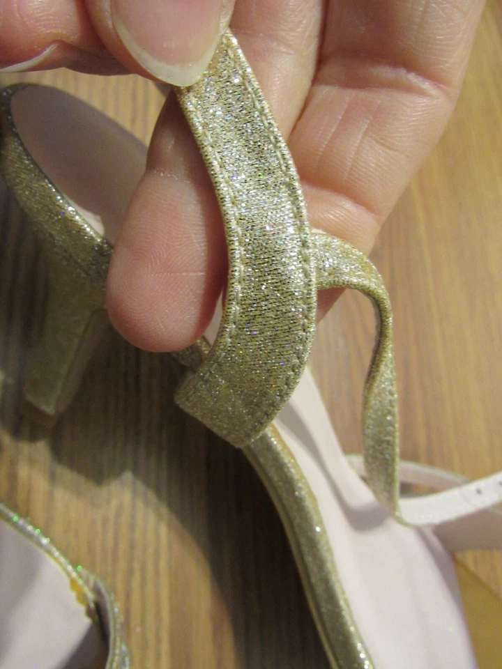 CAMILLE LA VIE, MUJER NUEVO ORO HECHO POR EL HOMBRE 2.5" TACÓN NOCHE ESTRÁS TALLA 7 Foto 2 de 4