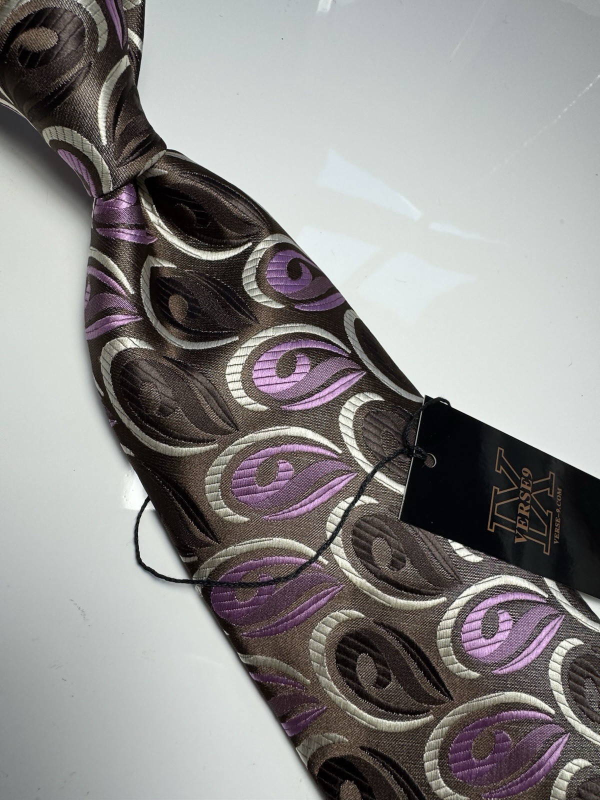 NWT VERSE 9 MULTI COLOR PAISLEY STYLE PRINT SILK DESIGNS NECK TIE & HANKY