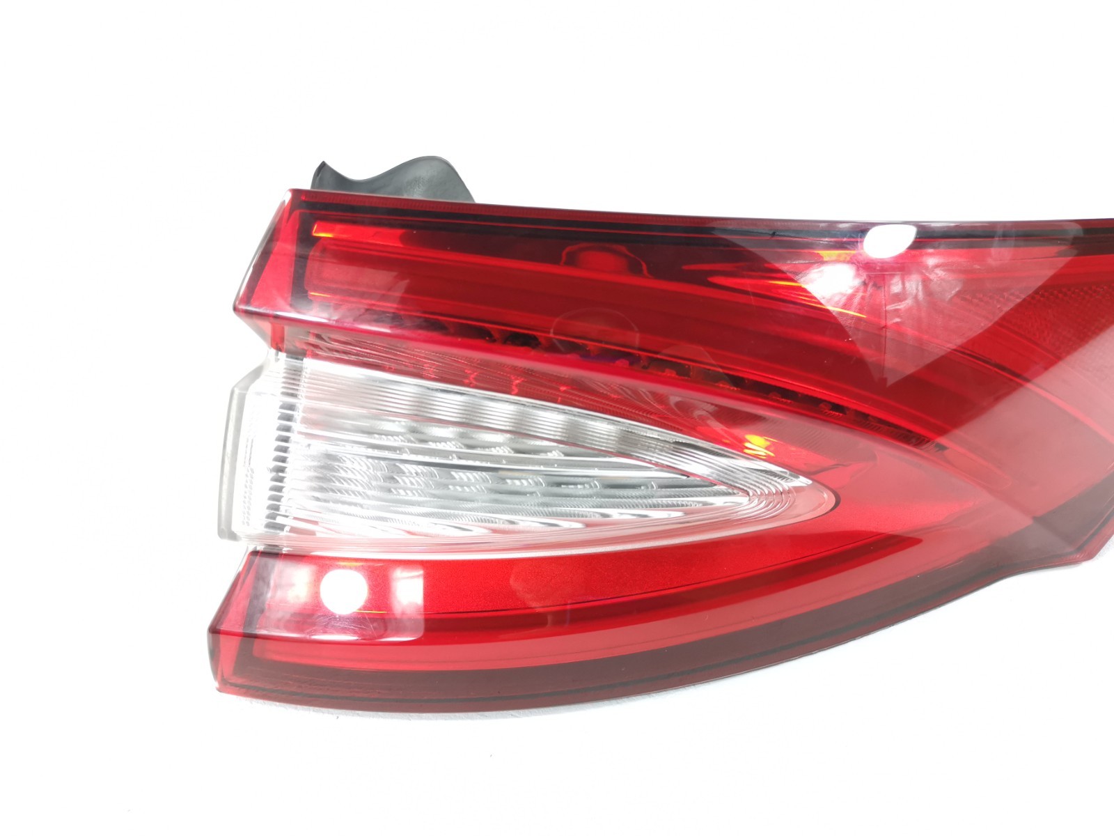 Maserati Levante 2018 Rear Right Outer Tail light P/N 670035796