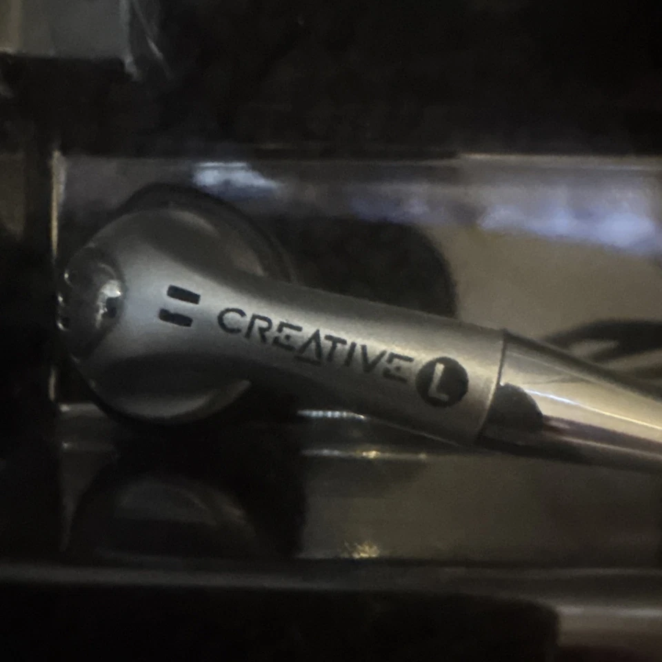 Creative MuVo V100 MP3 Player  1gb 500 songs retro 2006 boxed USB - Image 4 of 4