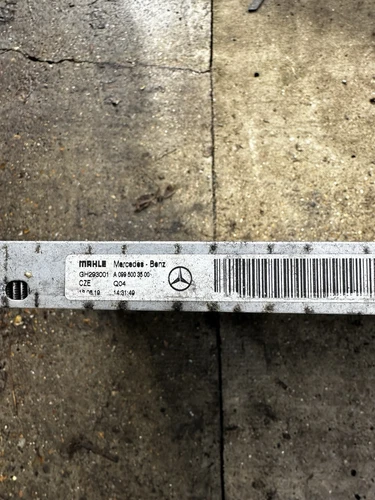 MERCEDES W222 W213 W253 W238 W447 LOW TEMPERATURE COOLANT RADIATOR A0995003500 - Picture 4 of 4