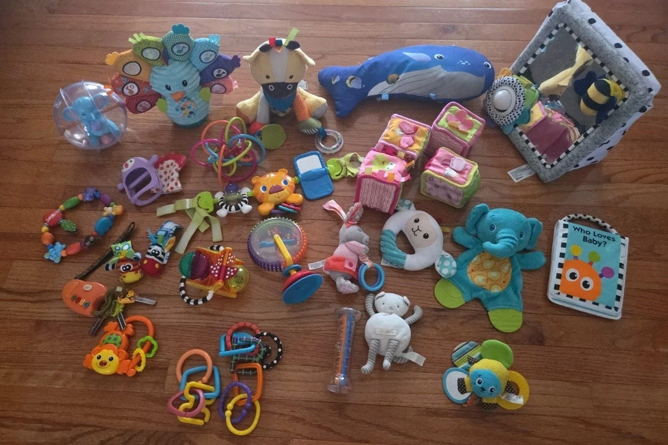 Lot Of 29 Baby Toddler Toys Mirror Teeth Musical Sensory Activity Ball Blocks
