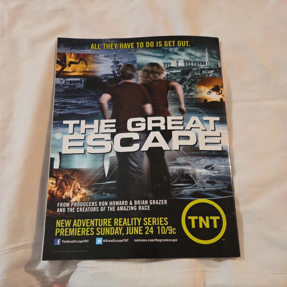 ROBERT PATTINSON entertainment weekly KRISTEN STEWART breaking dawn pt 2 - Image 2 of 2