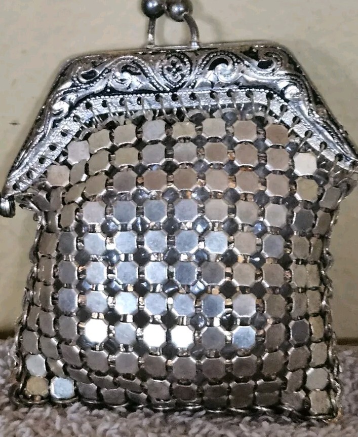 Foto 2 di 9