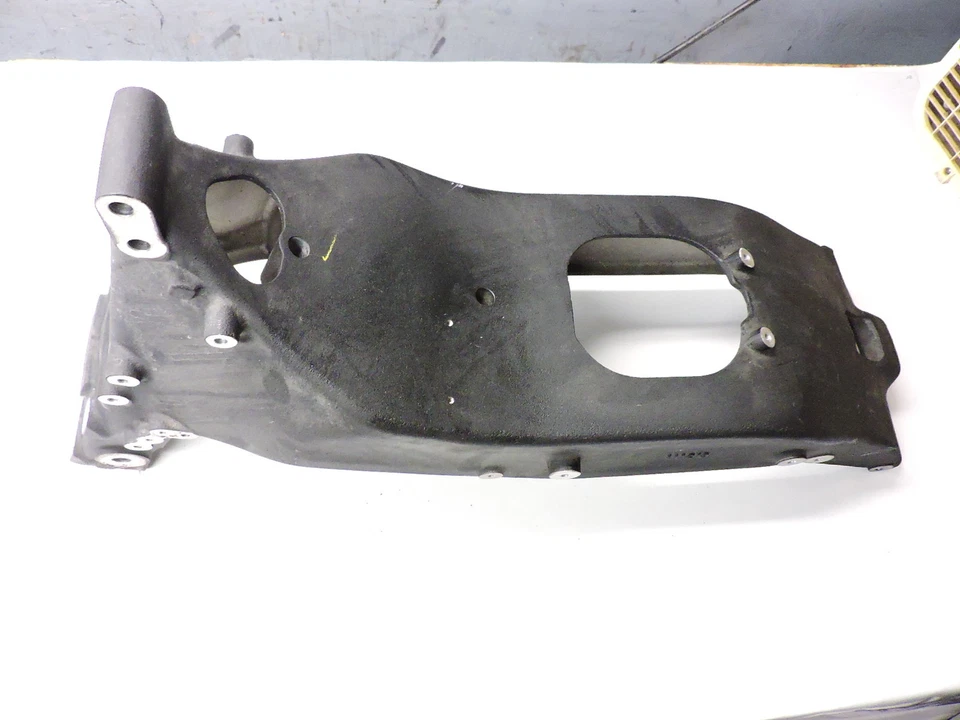 12 polaris Victory 106 Cross Roads Custom LE subchasis subchasis chasis trasero Foto 2 de 3