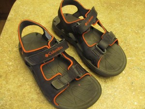 columbia girls sandals