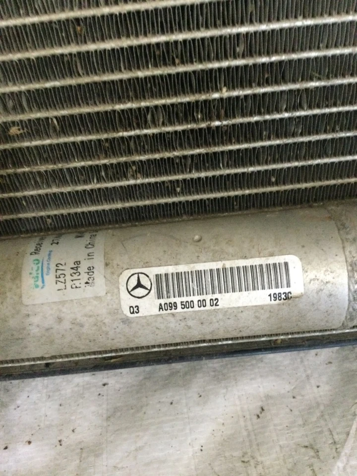 Mercedes Benz GL350 2014 3,0 L condensador de aire acondicionado OEM A0995000002 Foto 4 de 4