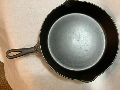 Refurbished Vintage Lodge Arc #8 No Notch Cast Iron Skillet With P Molders Mark